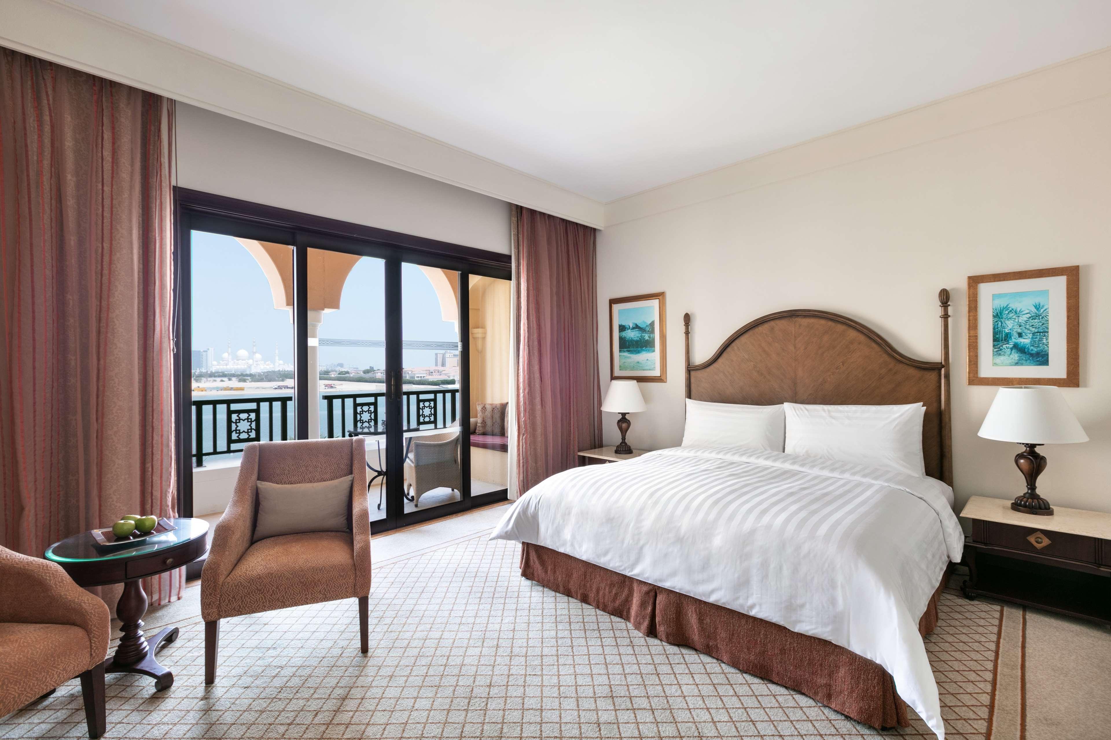 Shangri-la Qaryat Al Beri, Abu Dhabi