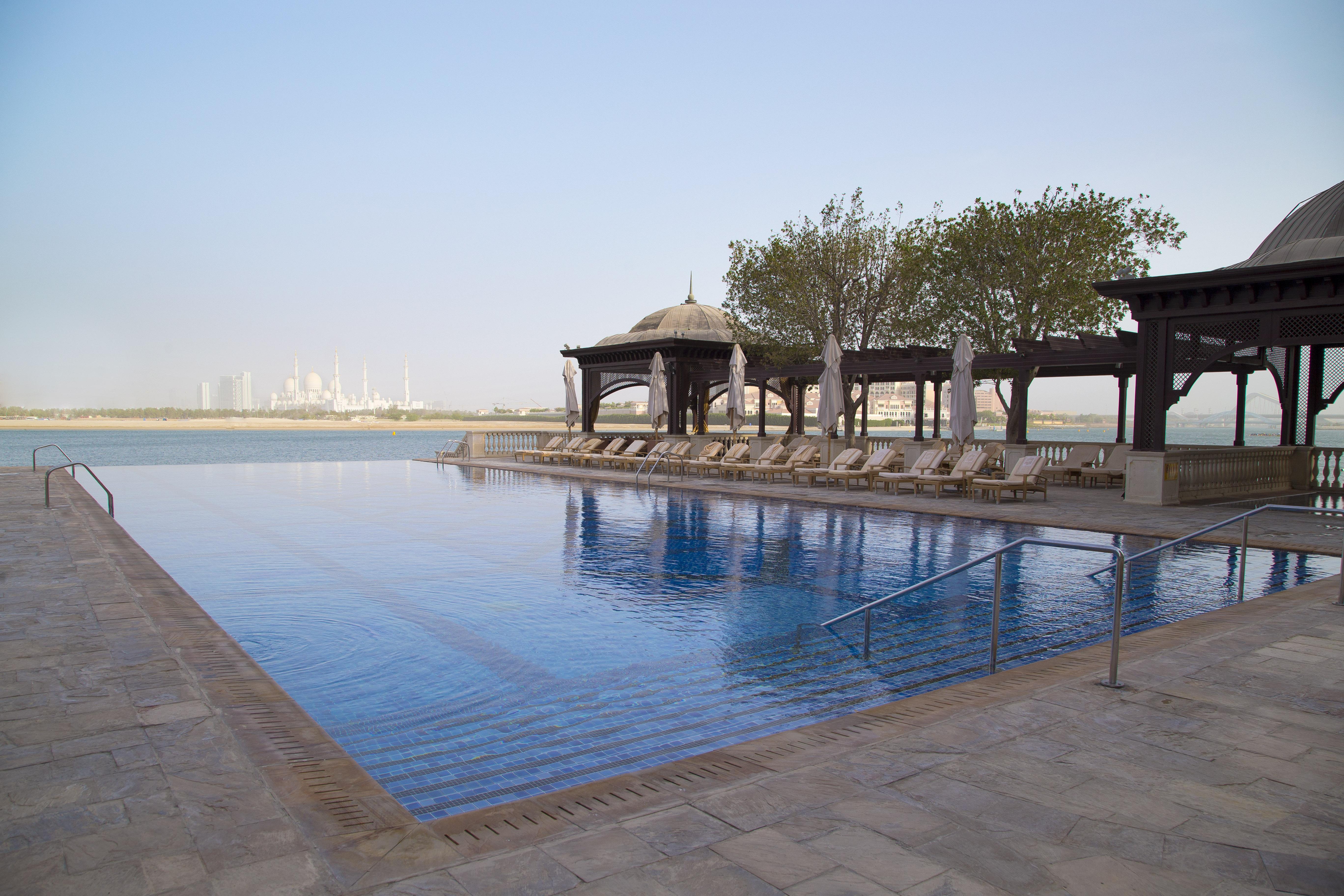 Hotel Shangri-la Qaryat Al Beri, 5*