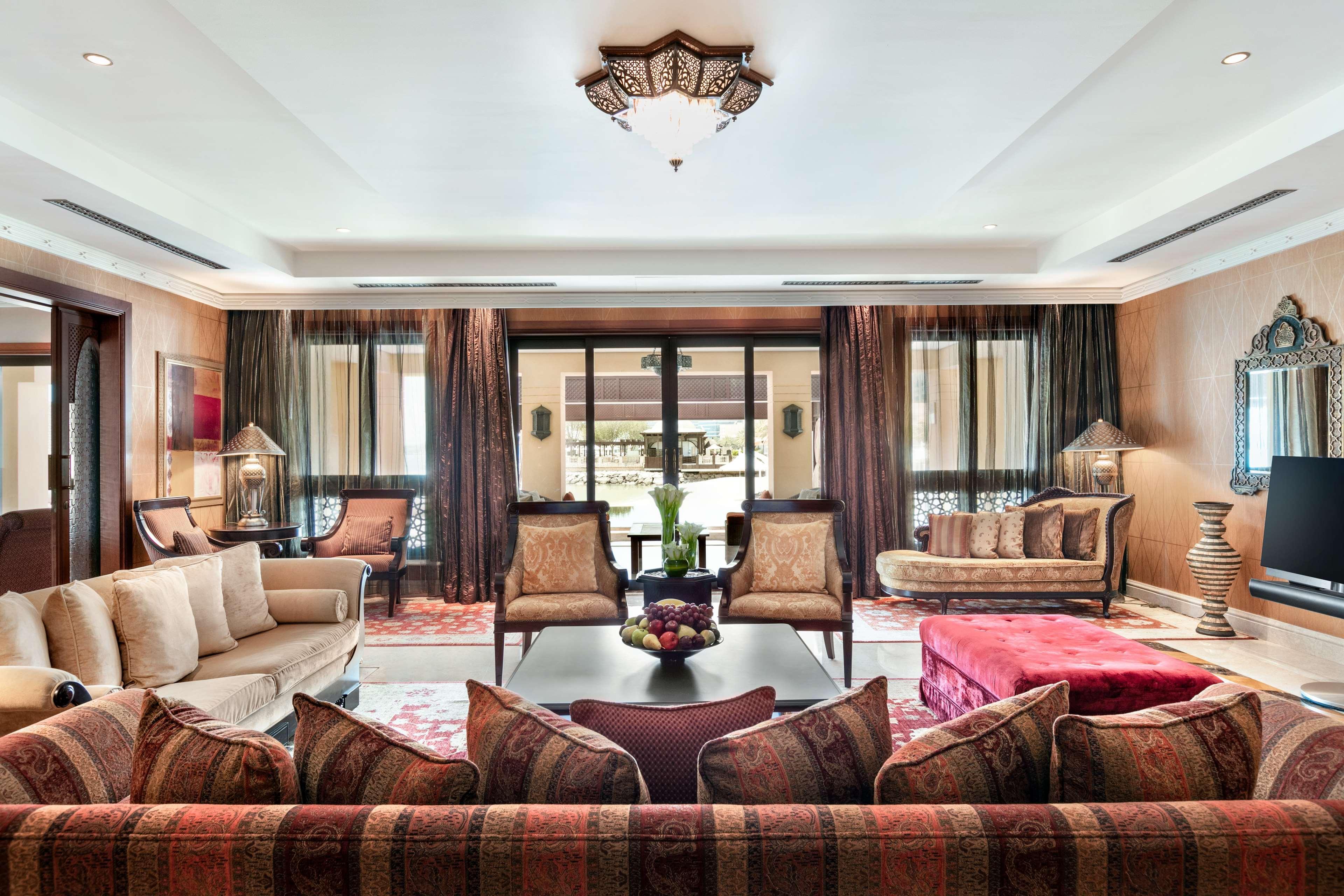 Shangri-la Qaryat Al Beri, Hotel
