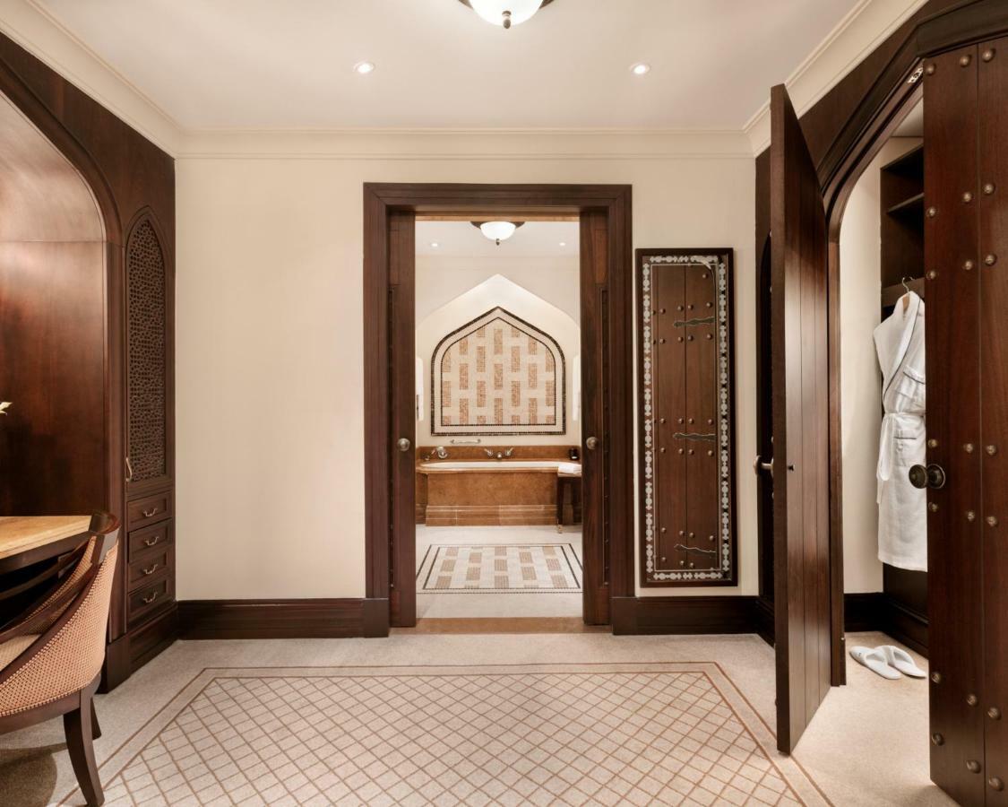 Hotel Shangri-la Qaryat Al Beri, 5*