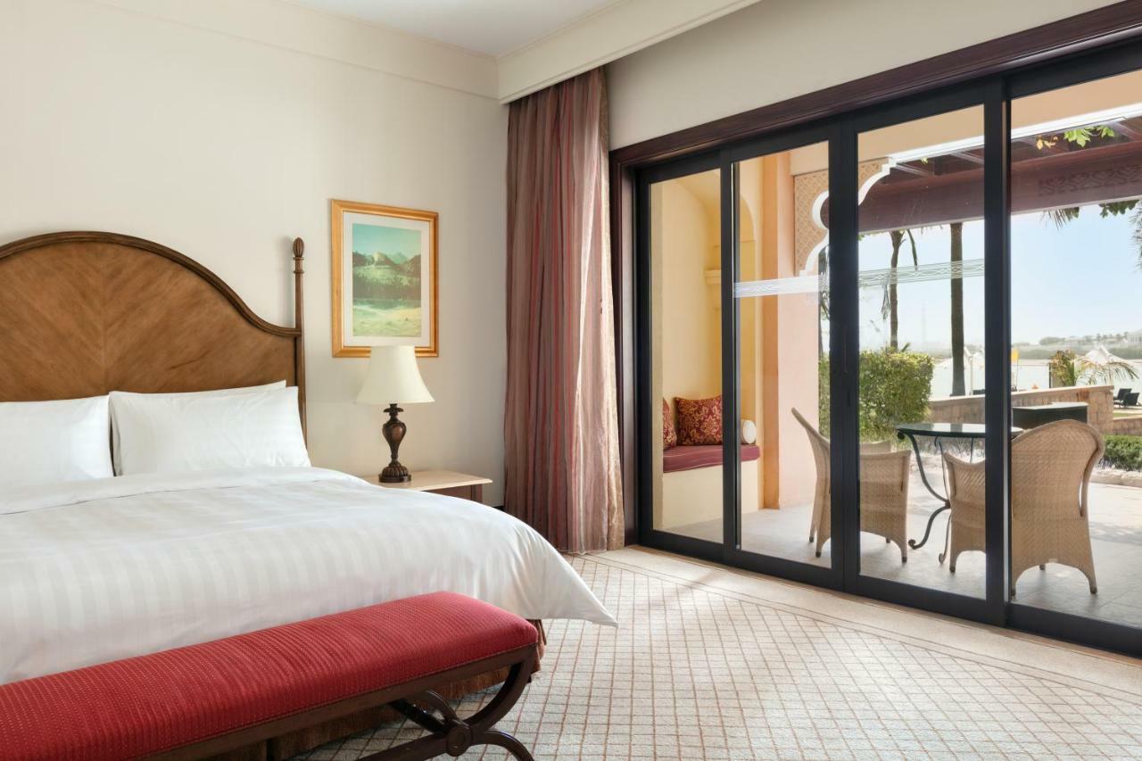 Hotel Shangri-la Qaryat Al Beri,